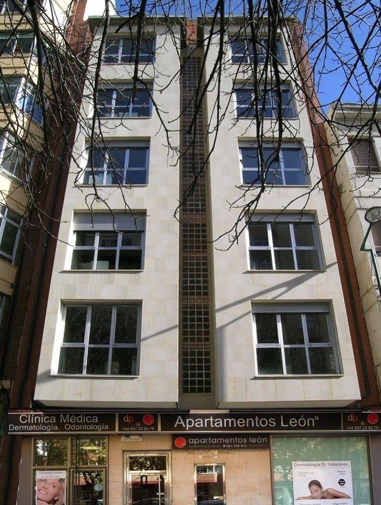 Apartamentos León Extérieur photo