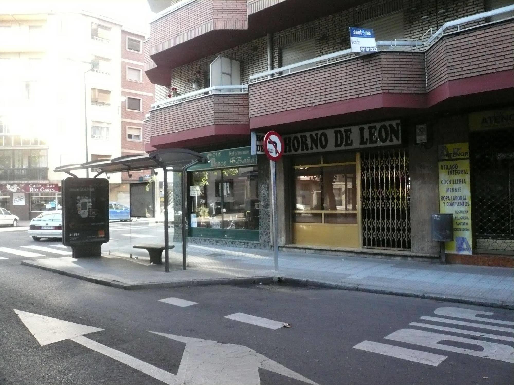 Apartamentos León Extérieur photo